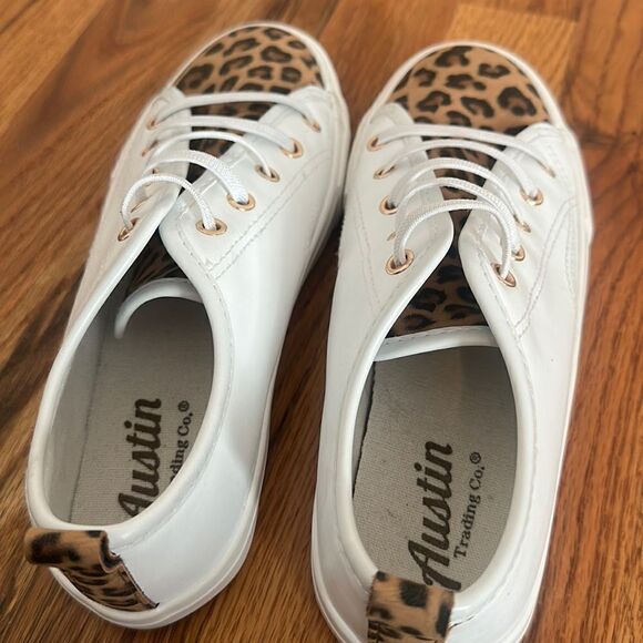 Austin Trading Co. Company Girls Leopard Casual Tennis Shoe Sneaker size 3 - Picture 8 of 9